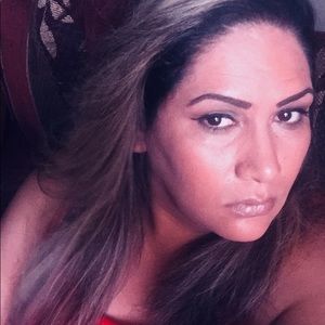 Meet your Posher, Cecelia